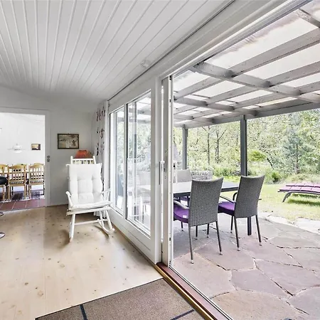 Ferienhaus 1307-aakirkeby-fyrrebakken-19 *